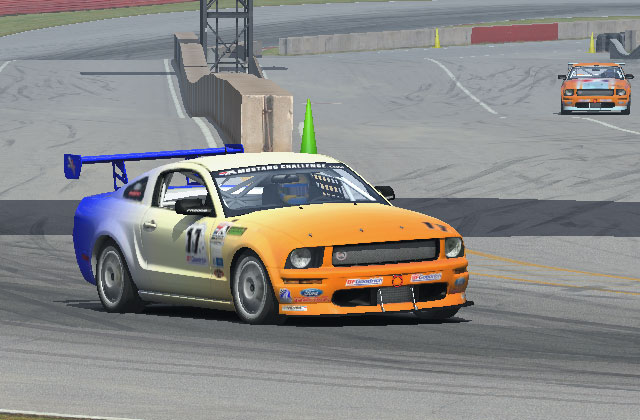 Mustang FR500S sur Mid-Ohio